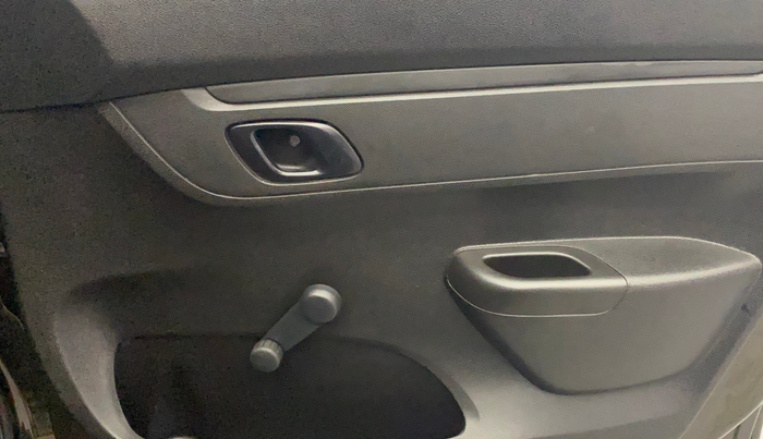 2018 Renault Kwid RXL 1.0, Petrol, Manual, 79,786 km, Driver Side Door Panels Control