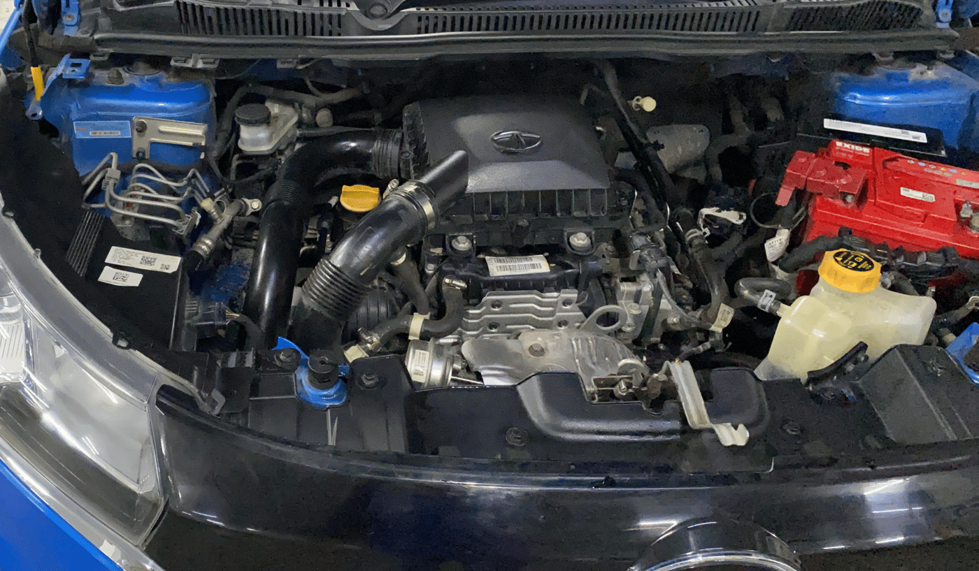 2020 Tata NEXON XZ PLUS (O) PETROL DUAL TONE, Petrol, Manual, 61,167 km, Engine View - Right