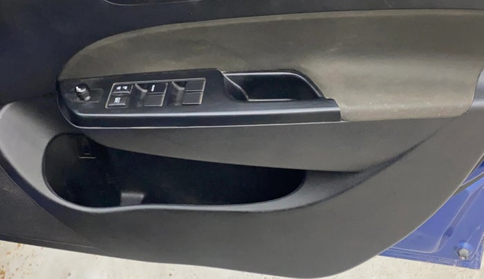 2014 Maruti Swift VXI, Petrol, Manual, 22,780 km, Driver Side Door Panels Control
