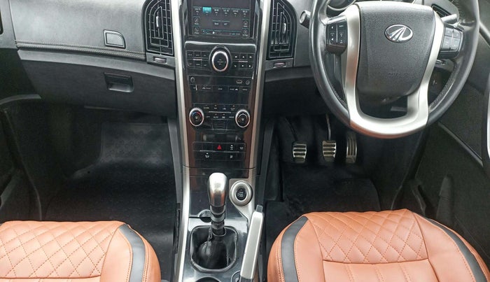 2020 Mahindra XUV500 W11, Diesel, Manual, 1,18,923 km, Air Conditioner