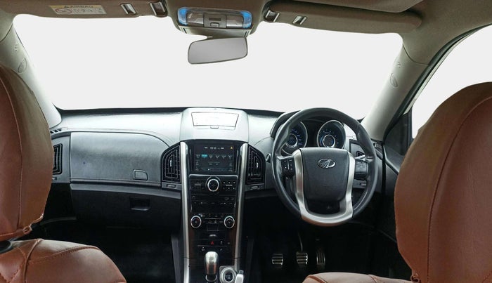 2020 Mahindra XUV500 W11, Diesel, Manual, 1,18,923 km, Dashboard