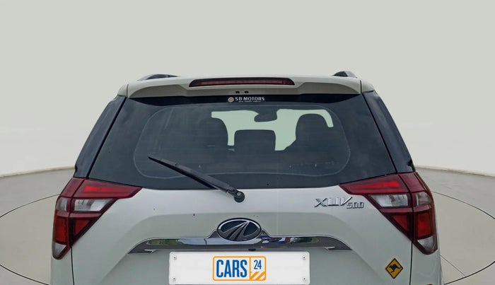 2020 Mahindra XUV500 W11, Diesel, Manual, 1,18,923 km, Rear Windshield