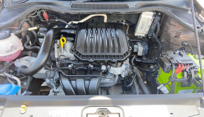 2019 Volkswagen Polo HIGHLINE PLUS 1.0 16 ALLOY, Petrol, Manual, 26,661 km, Engine View