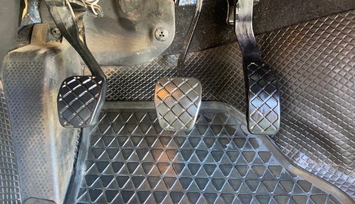 2019 Volkswagen Polo HIGHLINE PLUS 1.0 16 ALLOY, Petrol, Manual, 26,661 km, Pedals