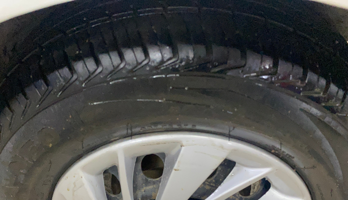 2013 Hyundai i10 MAGNA 1.2, Petrol, Manual, 53,209 km, Left Rear Tyre Tread