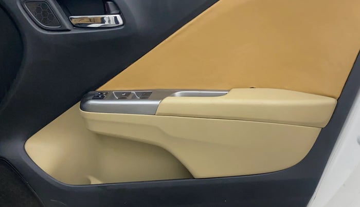 2015 Honda City 1.5L I-VTEC V MT, Petrol, Manual, 74,624 km, Driver Side Door Panels Control