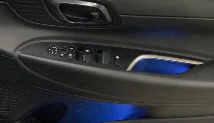 2021 Hyundai NEW I20 ASTA (O) 1.2 MT, Petrol, Manual, 21,448 km, Driver Side Door Panels Control