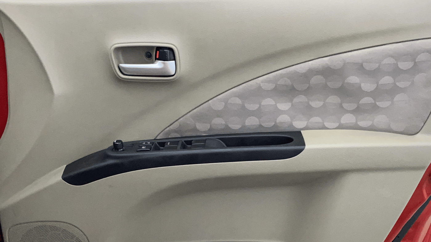 2017 Maruti Celerio ZXI AMT (O), Petrol, Automatic, 50,078 km, Driver Side Door Panels Control