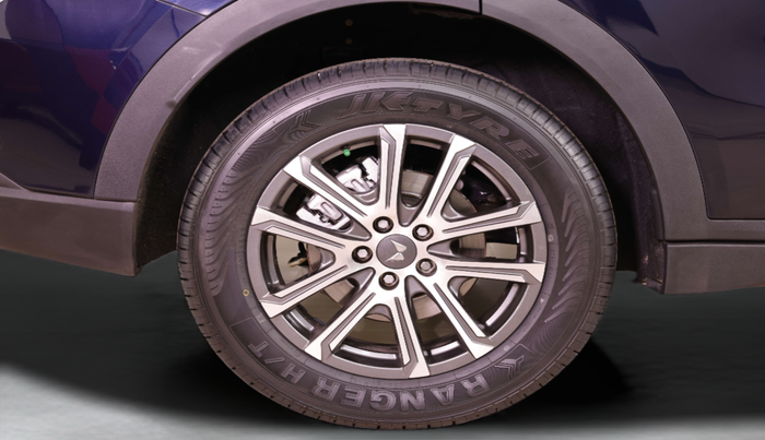 2022 Mahindra XUV700 AX 7 LUXURY D AWD AT 7 STR, Diesel, Automatic, 60,398 km, Right Rear Wheel