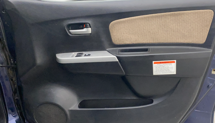 2018 Maruti Wagon R 1.0 LXI CNG, CNG, Manual, 28,926 km, Driver Side Door Panels Control