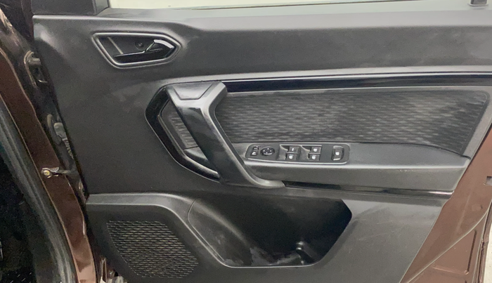 2022 Renault Kiger RXZ MT, Petrol, Manual, 44,890 km, Driver Side Door Panels Control