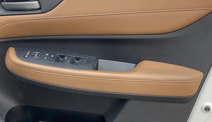 2023 Honda ELEVATE ZX CVT, Petrol, Automatic, 11,488 km, Driver Side Door Panels Control