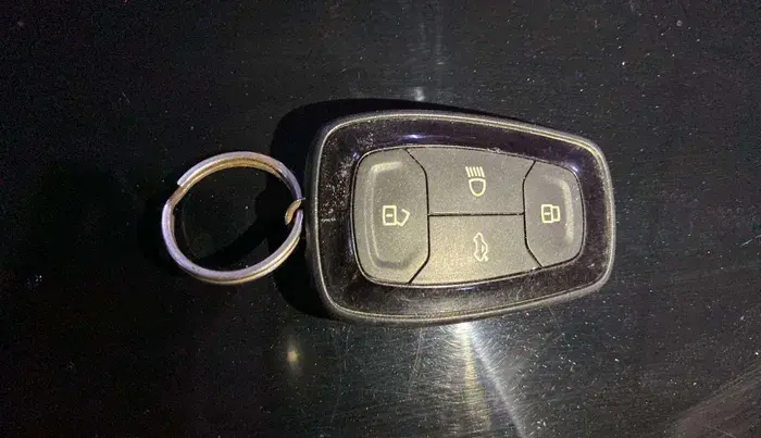 2023 Tata Harrier XTA PLUS 2.0L KRYOTEC DARK EDITION, Diesel, Automatic, 51,080 km, Key Close Up