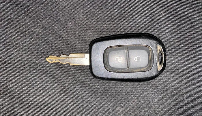 2019 Renault Kwid CLIMBER 1.0 AMT, Petrol, Automatic, 35,136 km, Key Close Up