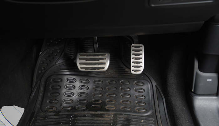 2020 Landrover DISCOVERY SPORT SE R-DYNAMIC 2.0 DIESEL, Diesel, Automatic, 56,121 km, Pedals