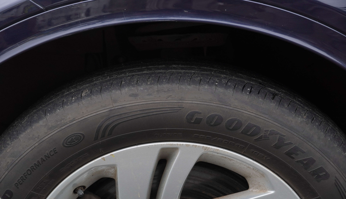 2020 Landrover DISCOVERY SPORT SE R-DYNAMIC 2.0 DIESEL, Diesel, Automatic, 56,121 km, Left Front Tyre Tread