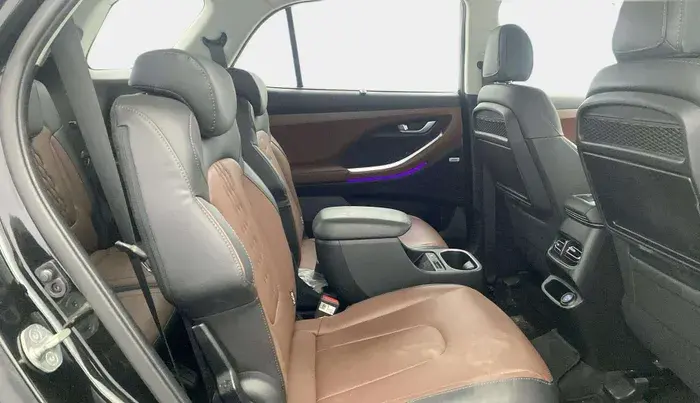 2022 Hyundai ALCAZAR 1.5 SIGNATURE MT 6STR, Diesel, Manual, 60,029 km, Right Side Rear Door Cabin