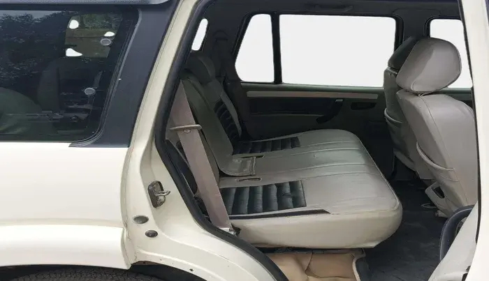 2020 Mahindra Scorpio S11 2WD, Diesel, Manual, 94,872 km, Right Side Rear Door Cabin