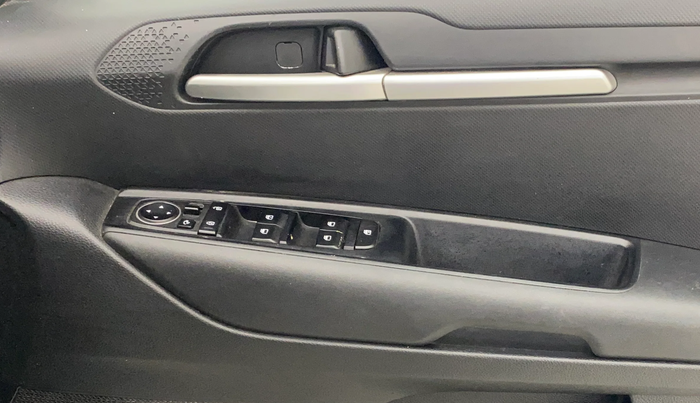 2023 KIA SONET HTK PLUS 1.5 IMT, Diesel, Manual, 38,169 km, Driver Side Door Panels Control