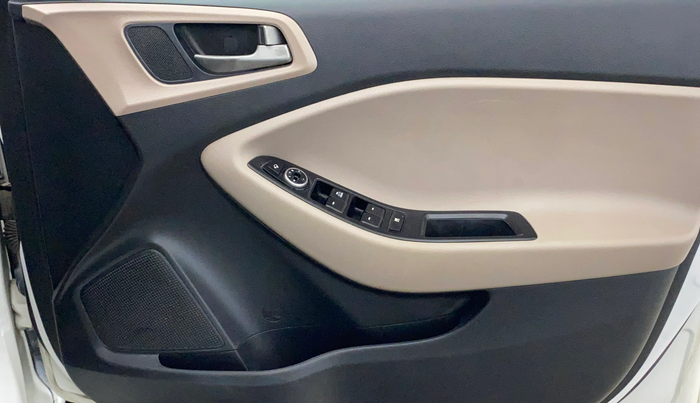 2017 Hyundai Elite i20 SPORTZ 1.2, Petrol, Manual, 44,280 km, Driver Side Door Panels Control