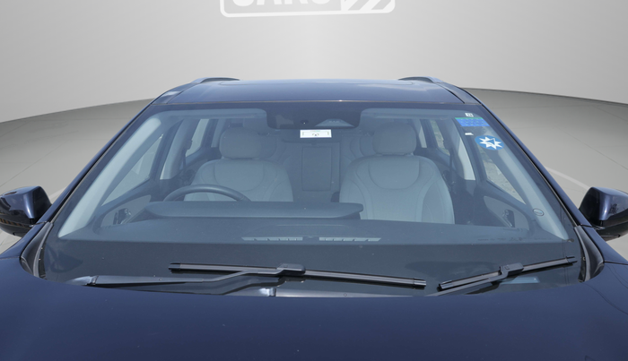 2024 Mahindra XUV700 AX 7 LUXURY P AT 7 STR, Petrol, Automatic, 7,497 km, Front Windshield