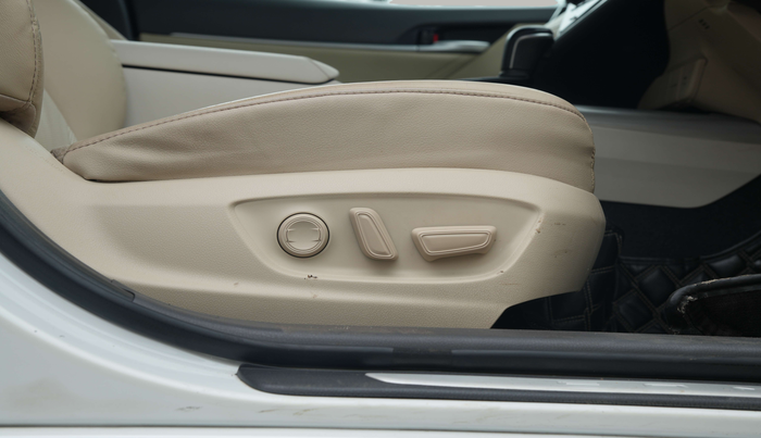 2021 Toyota Camry HYBRID, Hybrid, Automatic, 39,751 km, Driver Side Adjustment Panel