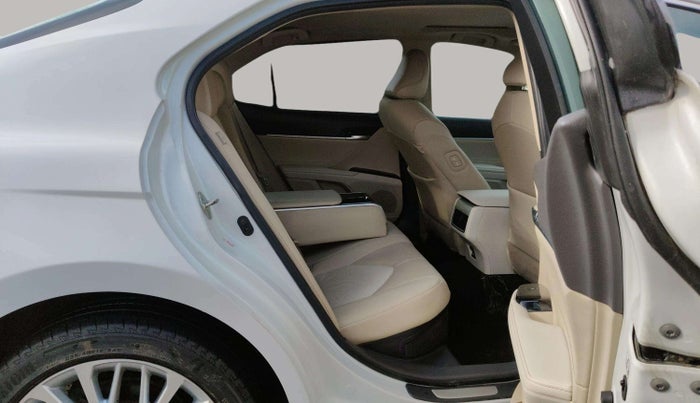 2021 Toyota Camry HYBRID, Hybrid, Automatic, 39,751 km, Right Side Rear Door Cabin