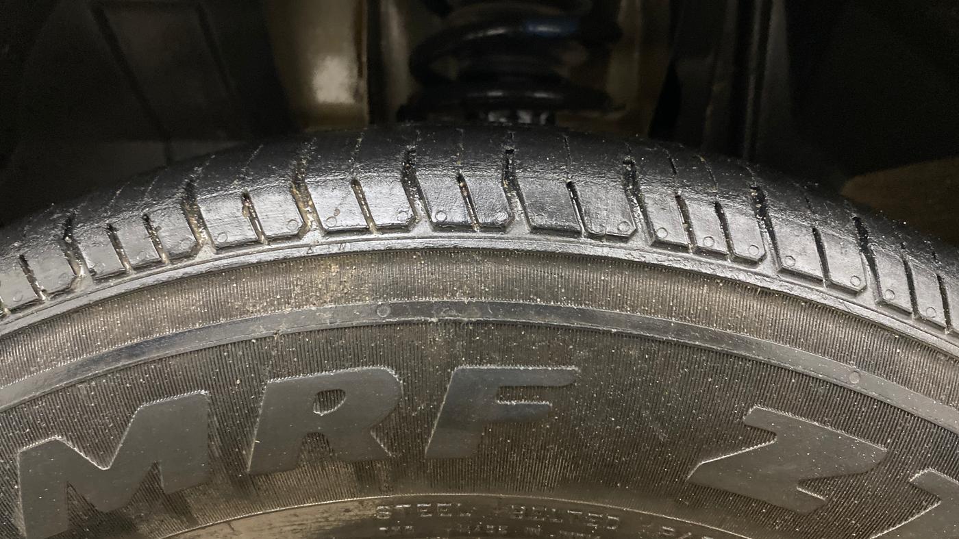 2022 Renault TRIBER RXE MT, Petrol, Manual, 1,19,875 km, Left Front Tyre Tread
