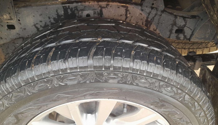 2024 Toyota HILUX HIGH 4X4 AT, Diesel, Automatic, 33,416 km, Right Front Tyre Tread