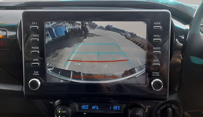 2024 Toyota HILUX HIGH 4X4 AT, Diesel, Automatic, 33,416 km, Parking Camera