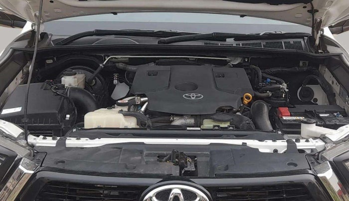 2024 Toyota HILUX HIGH 4X4 AT, Diesel, Automatic, 33,416 km, Engine View