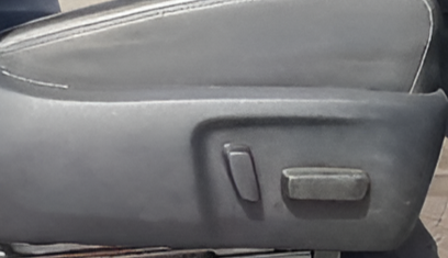 2024 Toyota HILUX HIGH 4X4 AT, Diesel, Automatic, 33,416 km, Driver Side Adjustment Panel