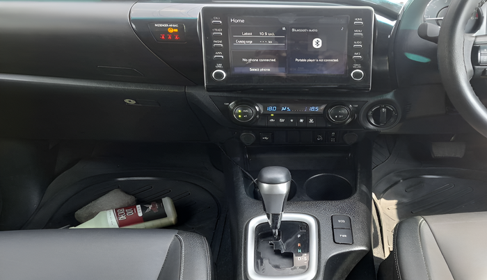 2024 Toyota HILUX HIGH 4X4 AT, Diesel, Automatic, 33,416 km, Air Conditioner