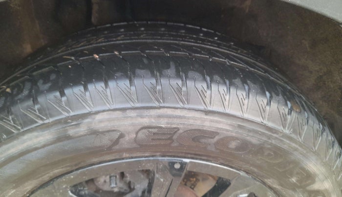 2024 Mahindra XUV700 AX 7 Luxury Pack Petrol AT 6 STR, Petrol, Automatic, 13,276 km, Left Front Tyre Tread