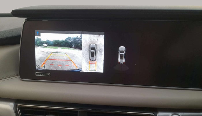 2024 Mahindra XUV700 AX 7 Luxury Pack Petrol AT 6 STR, Petrol, Automatic, 13,276 km, Parking Camera