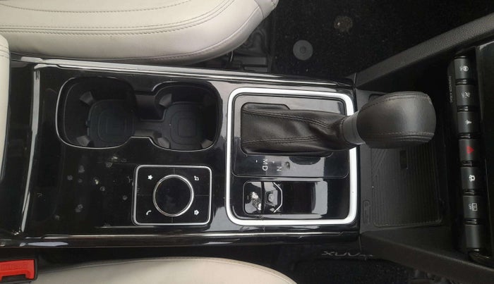 2024 Mahindra XUV700 AX 7 Luxury Pack Petrol AT 6 STR, Petrol, Automatic, 13,276 km, Gear Lever