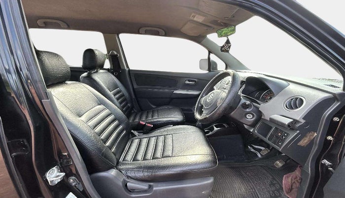 2010 Maruti Wagon R 1.0 VXI, Petrol, Manual, 1,18,037 km, Right Side Front Door Cabin