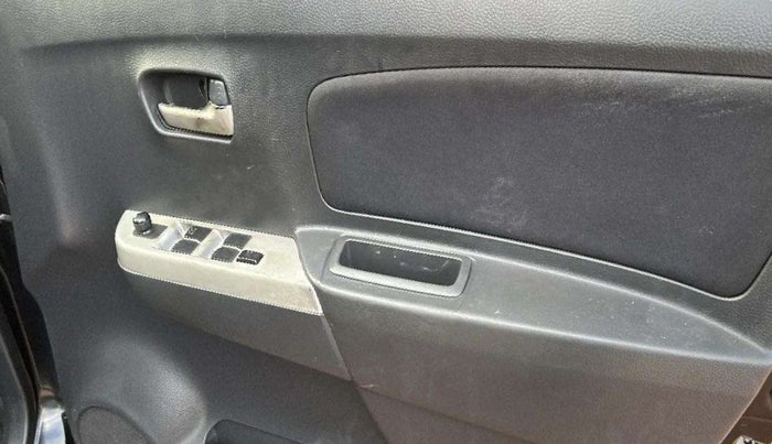 2010 Maruti Wagon R 1.0 VXI, Petrol, Manual, 1,18,037 km, Driver Side Door Panels Control