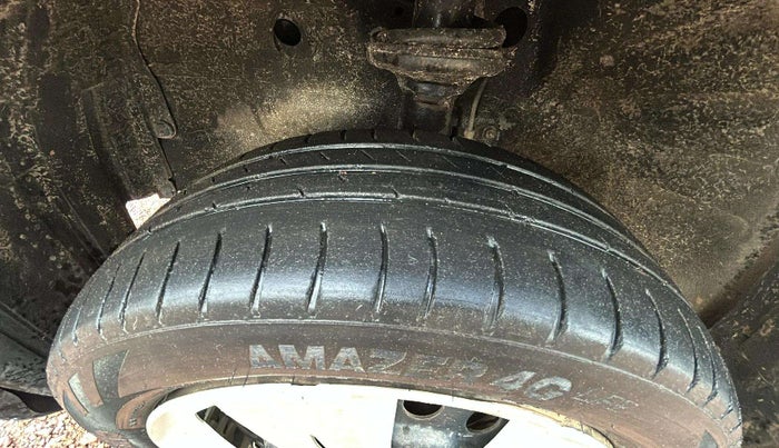 2010 Maruti Wagon R 1.0 VXI, Petrol, Manual, 1,18,037 km, Right Rear Tyre Tread