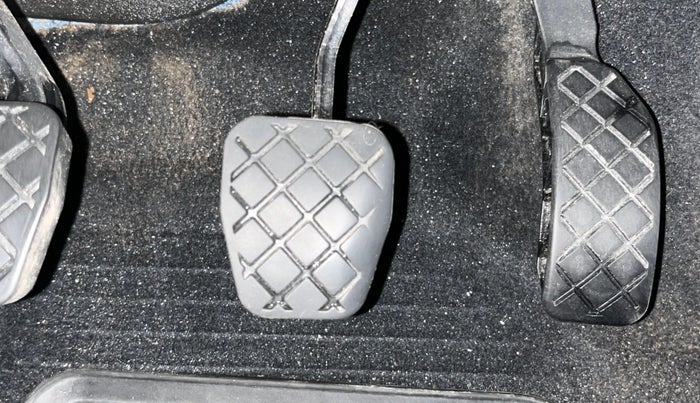 2020 Volkswagen Polo TRENDLINE 1.0L, Petrol, Manual, 66,518 km, Pedals