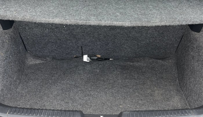 2020 Volkswagen Polo TRENDLINE 1.0L, Petrol, Manual, 66,518 km, Boot Inside