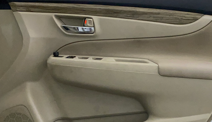 2021 Maruti Ciaz SIGMA 1.5 SHVS MT  PETROL, Petrol, Manual, 85,565 km, Driver Side Door Panels Control