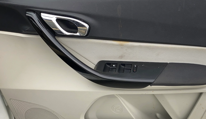 2022 Tata TIGOR XZ PLUS PETROL, Petrol, Manual, 24,626 km, Driver Side Door Panels Control