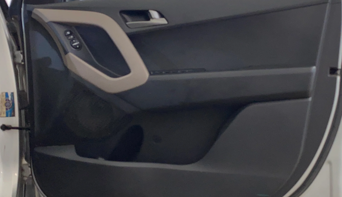 2016 Hyundai Creta SX PLUS AT 1.6 PETROL, Petrol, Automatic, 67,102 km, Driver Side Door Panels Control