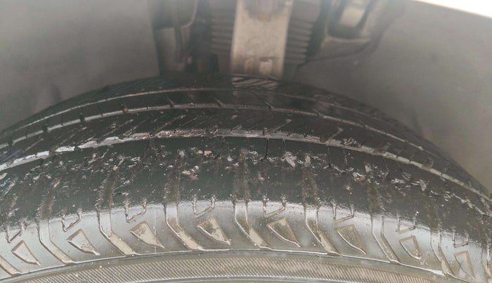 2016 Mercedes Benz GLE 400 4MATIC, Petrol, Automatic, 1,08,267 km, Left Front Tyre Tread
