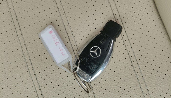 2016 Mercedes Benz GLE 400 4MATIC, Petrol, Automatic, 1,08,267 km, Key Close Up