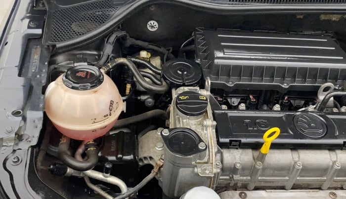 2018 Skoda Rapid AMBITION 1.6 MPI MT, Petrol, Manual, 24,931 km, Engine View - Right