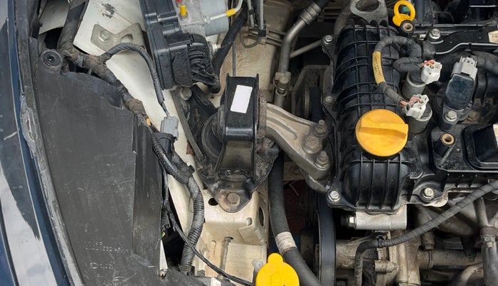 2021 Tata ALTROZ XZ PETROL, Petrol, Manual, 39,931 km, Engine View - Right