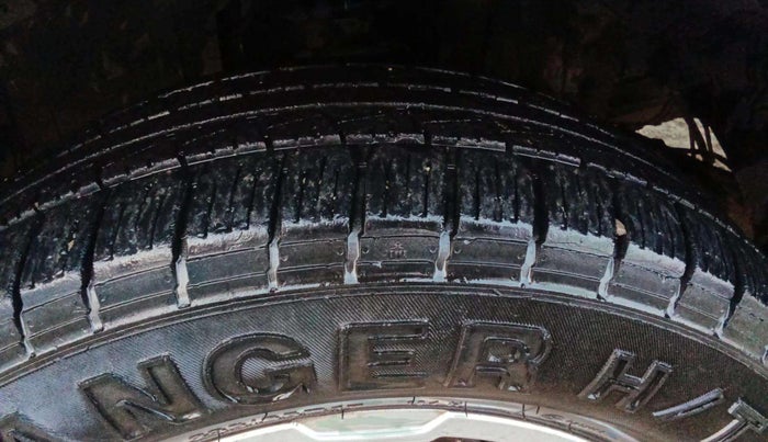 2023 Mahindra SCORPIO-N Z8 L DIESEL AT 2WD 7 STR, Diesel, Automatic, 17,182 km, Left Front Tyre Tread