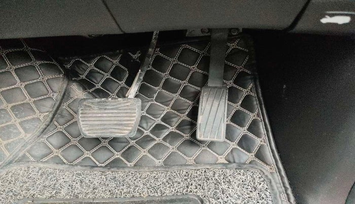 2023 Mahindra SCORPIO-N Z8 L DIESEL AT 2WD 7 STR, Diesel, Automatic, 17,182 km, Pedals